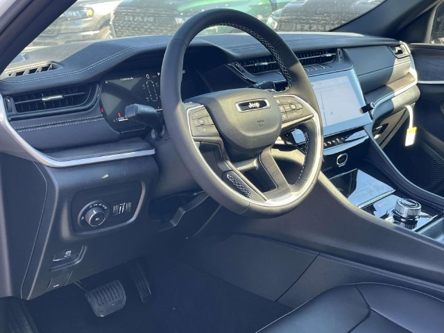 New 2027 Jeep Grand Cherokee L Limited AWD/4WD image 9
