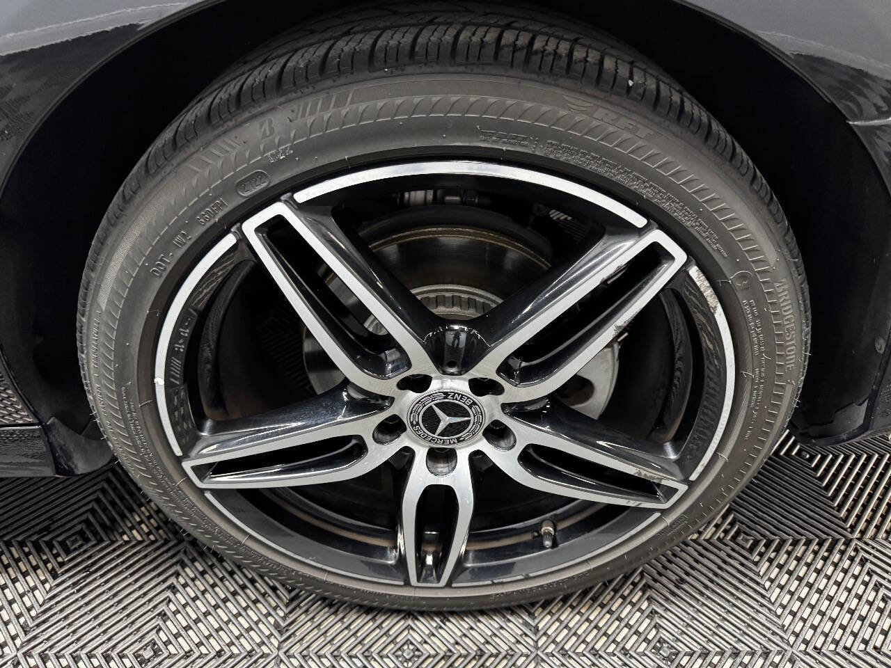 Used 2020 Mercedes-Benz E 350 Sedan image 18