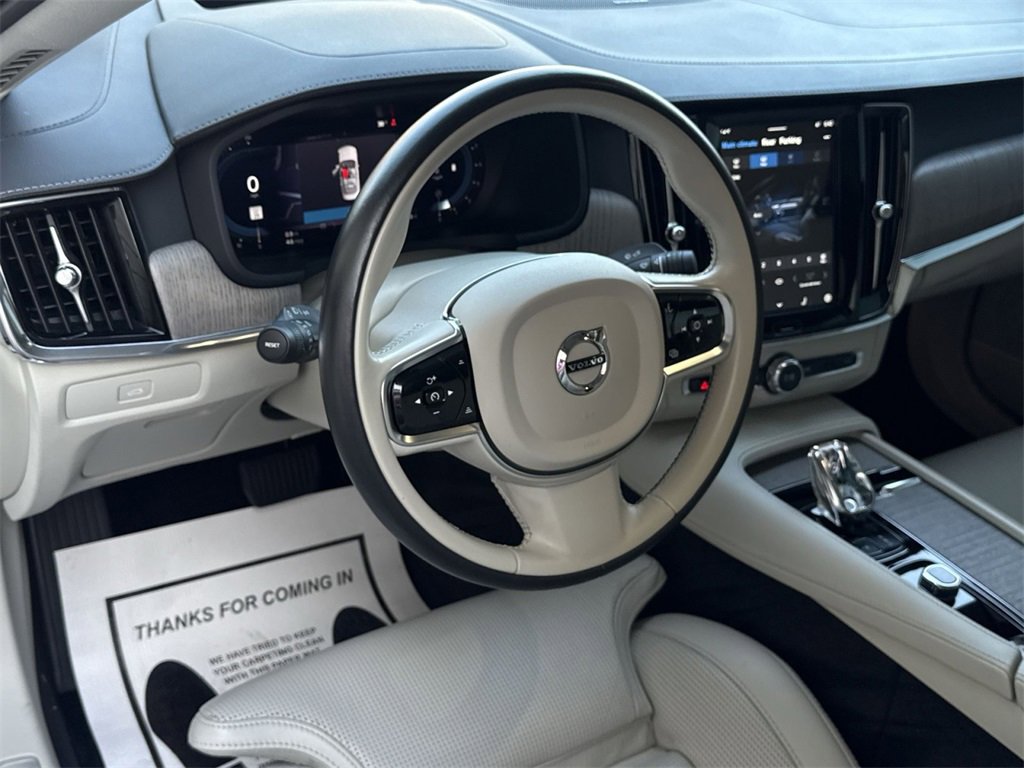 Used 2023 Volvo S90 B6 Ultimate image 16