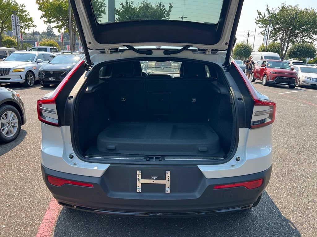 Used 2023 Volvo C40 P8 Recharge Ultimate AWD/4WD image 10