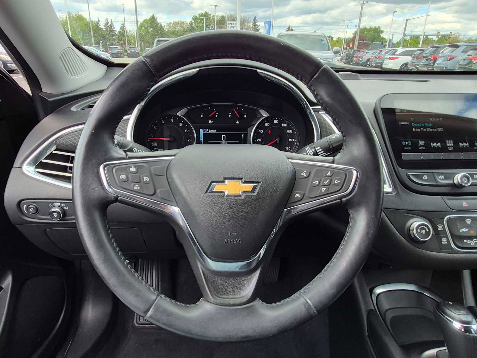 Used 2018 Chevrolet Malibu LT FWD image 18