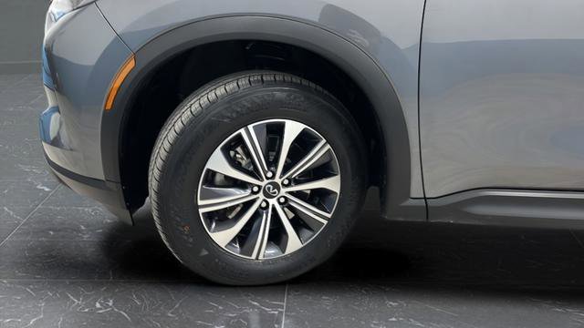 Used 2023 INFINITI QX60 Pure image 30