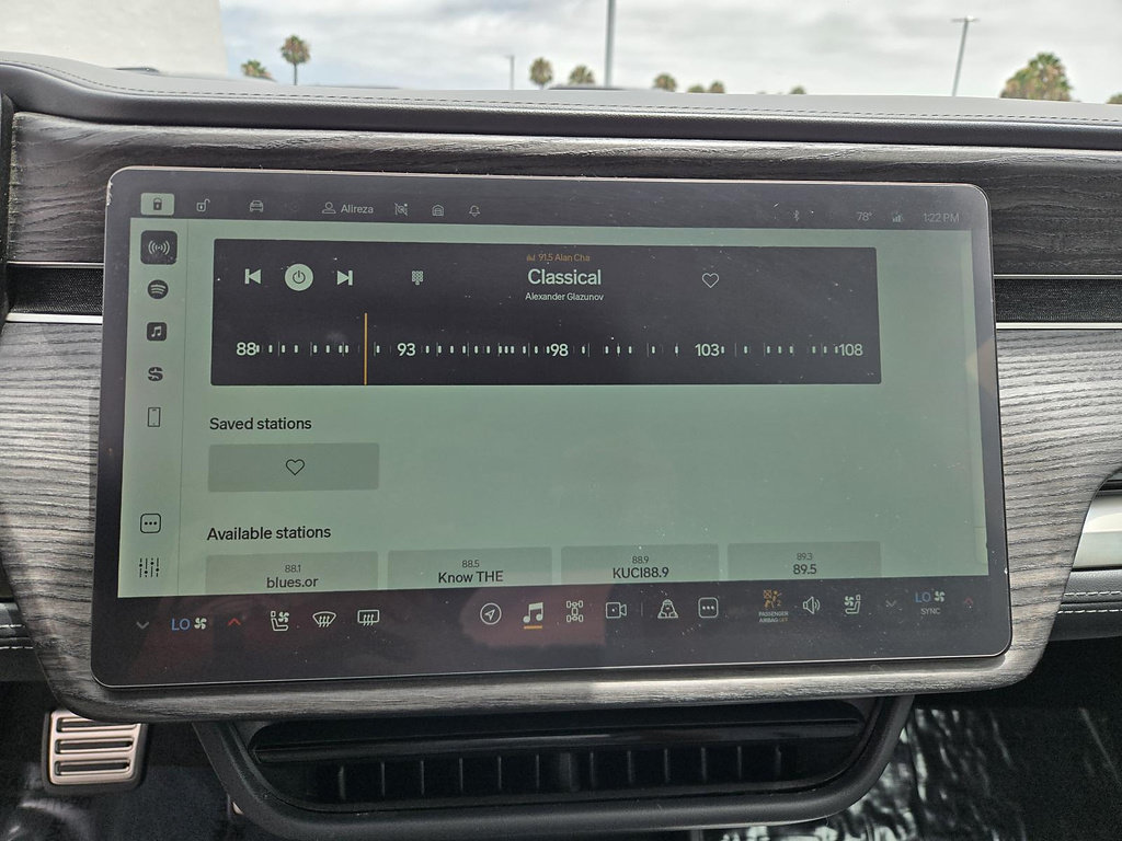 Used 2022 Rivian R1T Adventure AWD/4WD image 9