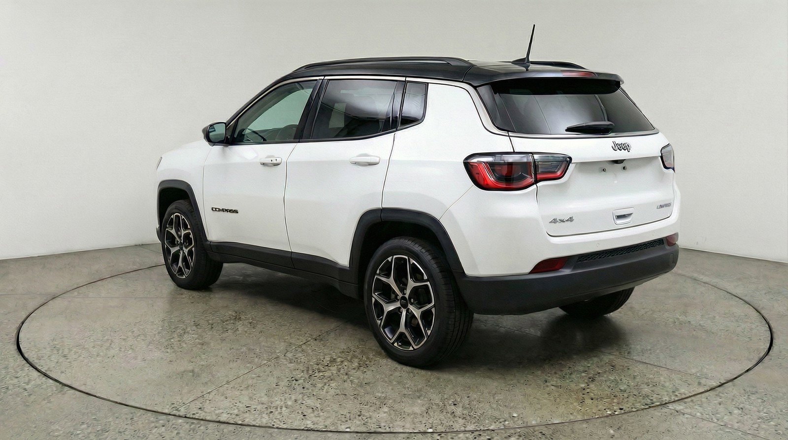 Used 2025 Jeep Compass Limited AWD/4WD image 6