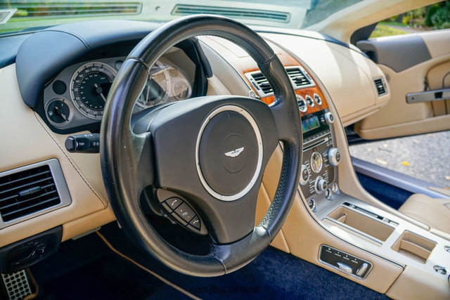 Used 2015 Aston Martin DB9 Volante image 49