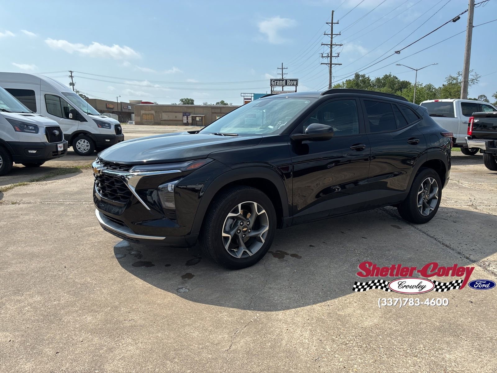 Used 2025 Chevrolet Trax LT FWD image 7