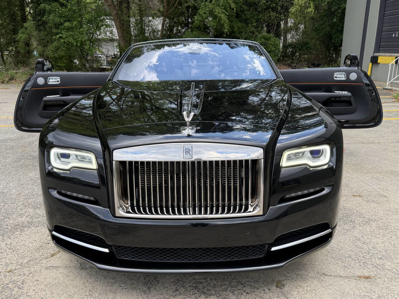 Used 2018 Rolls-Royce Dawn image 18
