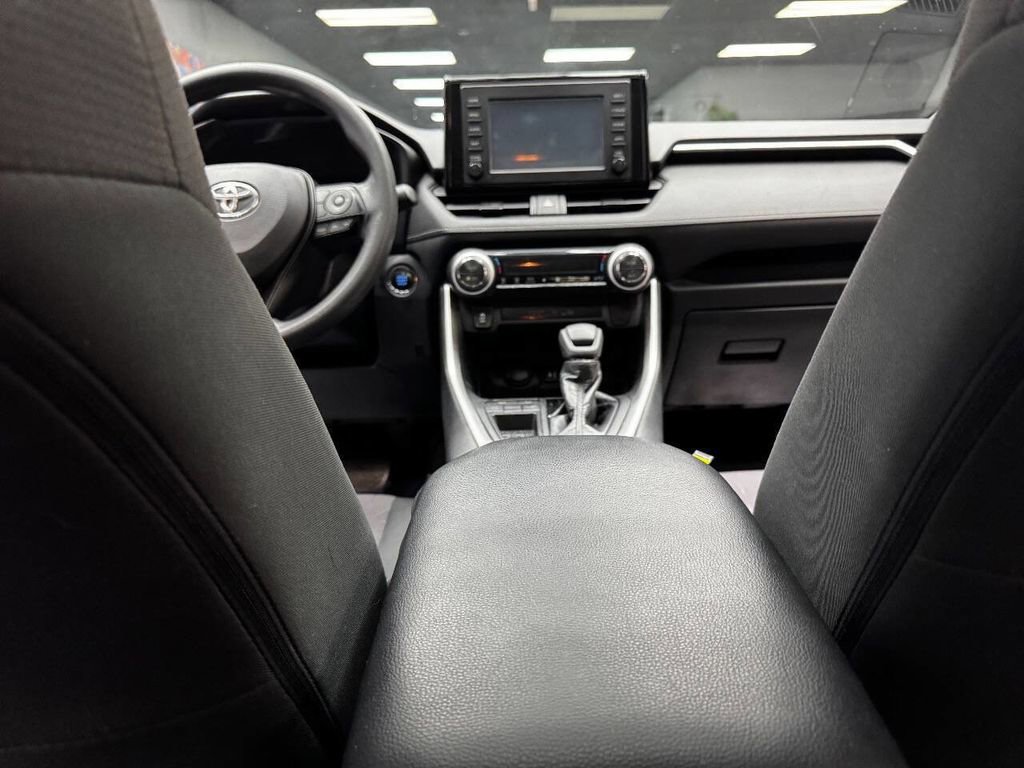 Used 2019 Toyota RAV4 XLE image 42