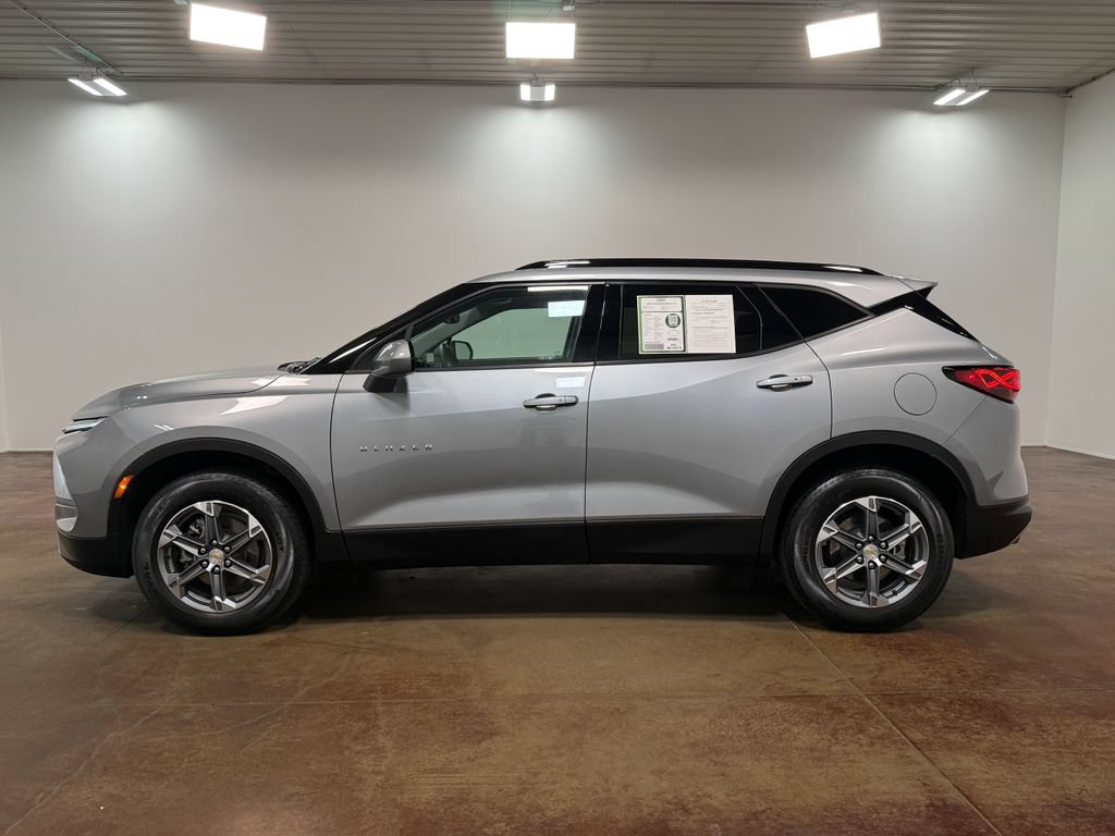 Used 2024 Chevrolet Blazer LT w/ Convenience Package FWD image 27