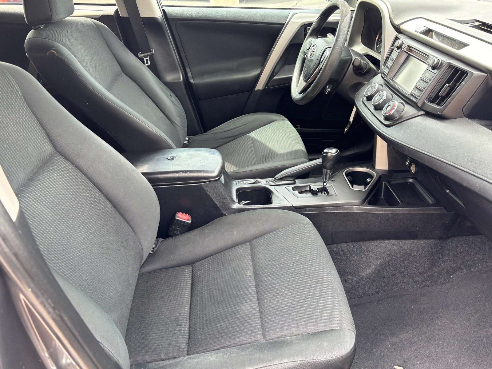 Used 2016 Toyota RAV4 LE AWD/4WD image 32