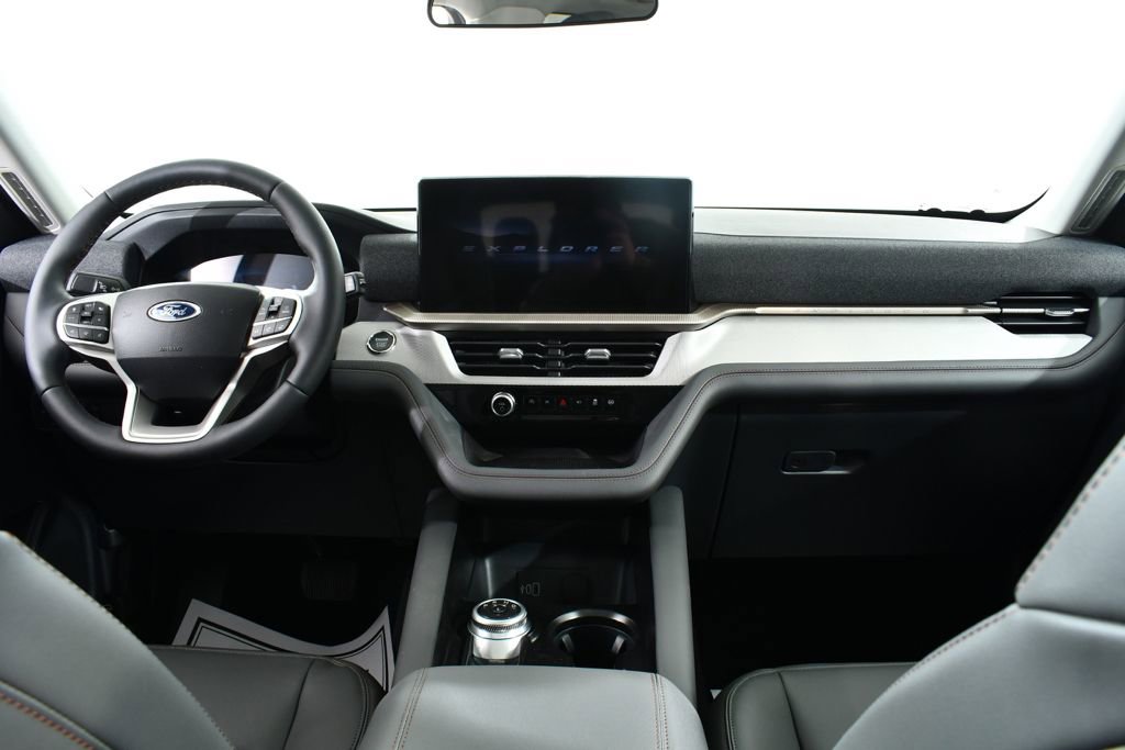 New 2026 Ford Explorer Active w/ Active Comfort Package image 7
