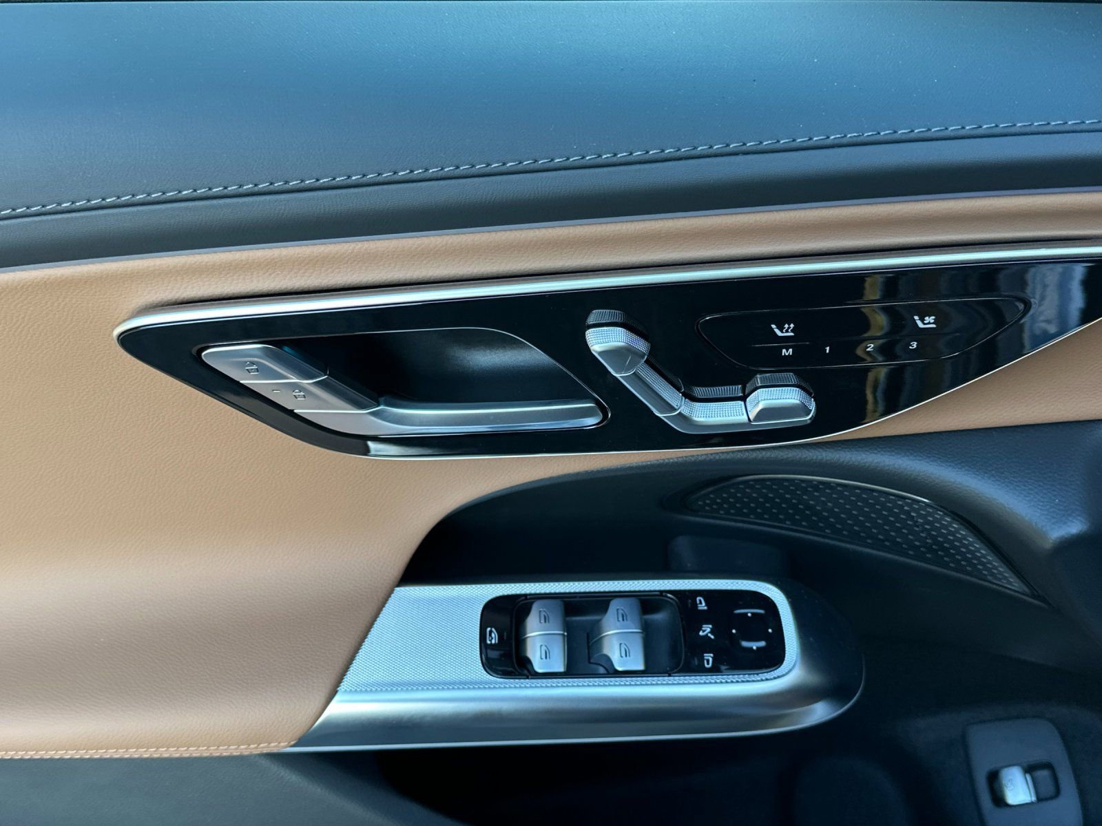 New 2026 Mercedes-Benz E 350 4MATIC Sedan image 11