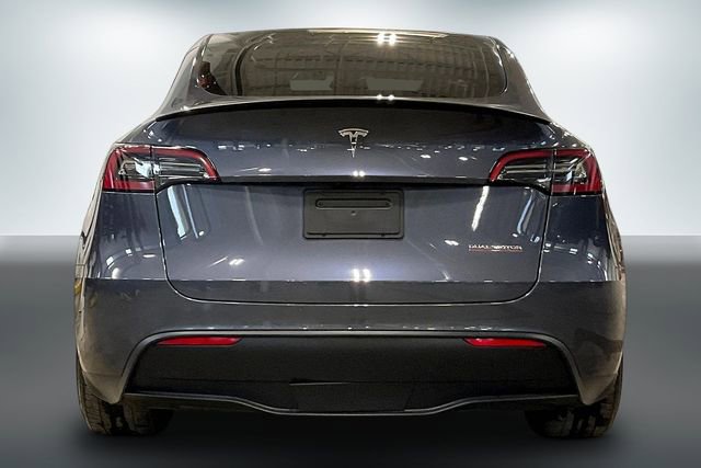 Used 2023 Tesla Model Y Performance image 4