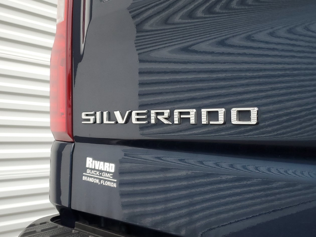 Used 2023 Chevrolet Silverado 1500 LTZ RWD image 7