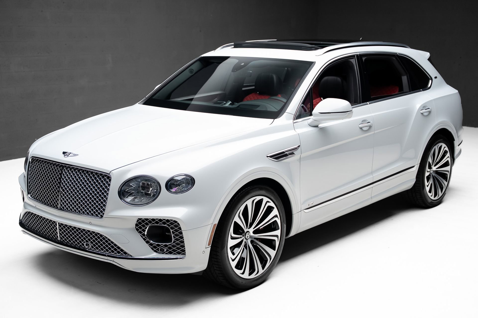 Used 2021 Bentley Bentayga AWD/4WD image 5