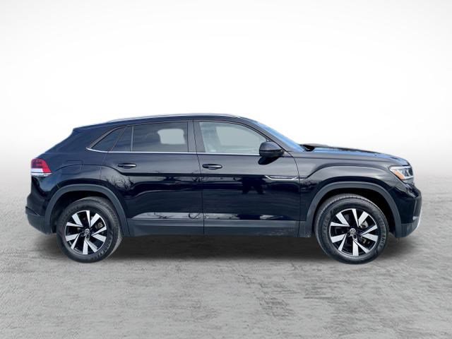 Used 2022 Volkswagen Atlas Cross Sport SE image 4