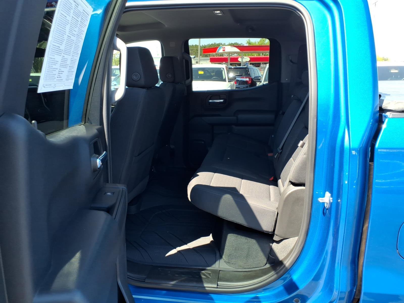 Used 2023 Chevrolet Silverado 1500 Custom w/ LPO, Dark Essentials Package AWD/4WD image 11