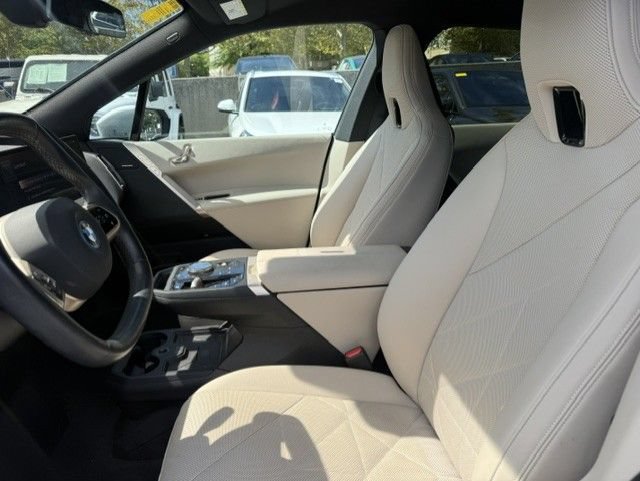 Certified 2024 BMW iX xDrive50 w/ Sport Package AWD/4WD image 3