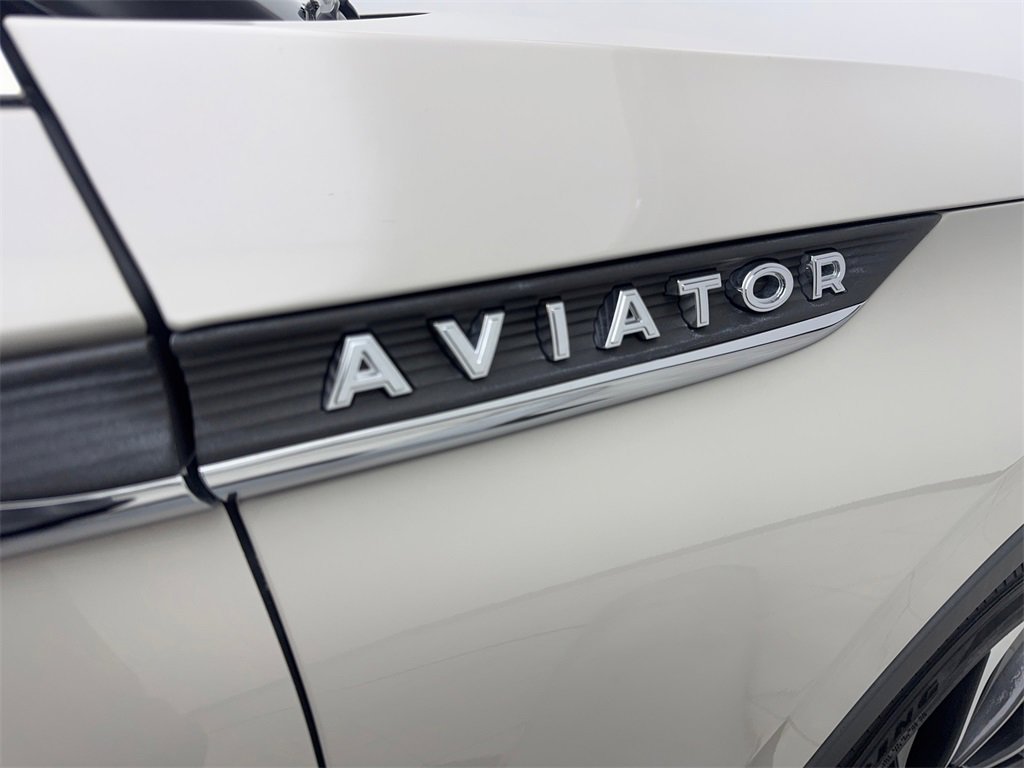 Used 2022 Lincoln Aviator Reserve w/ Equipment Group 201A image 24