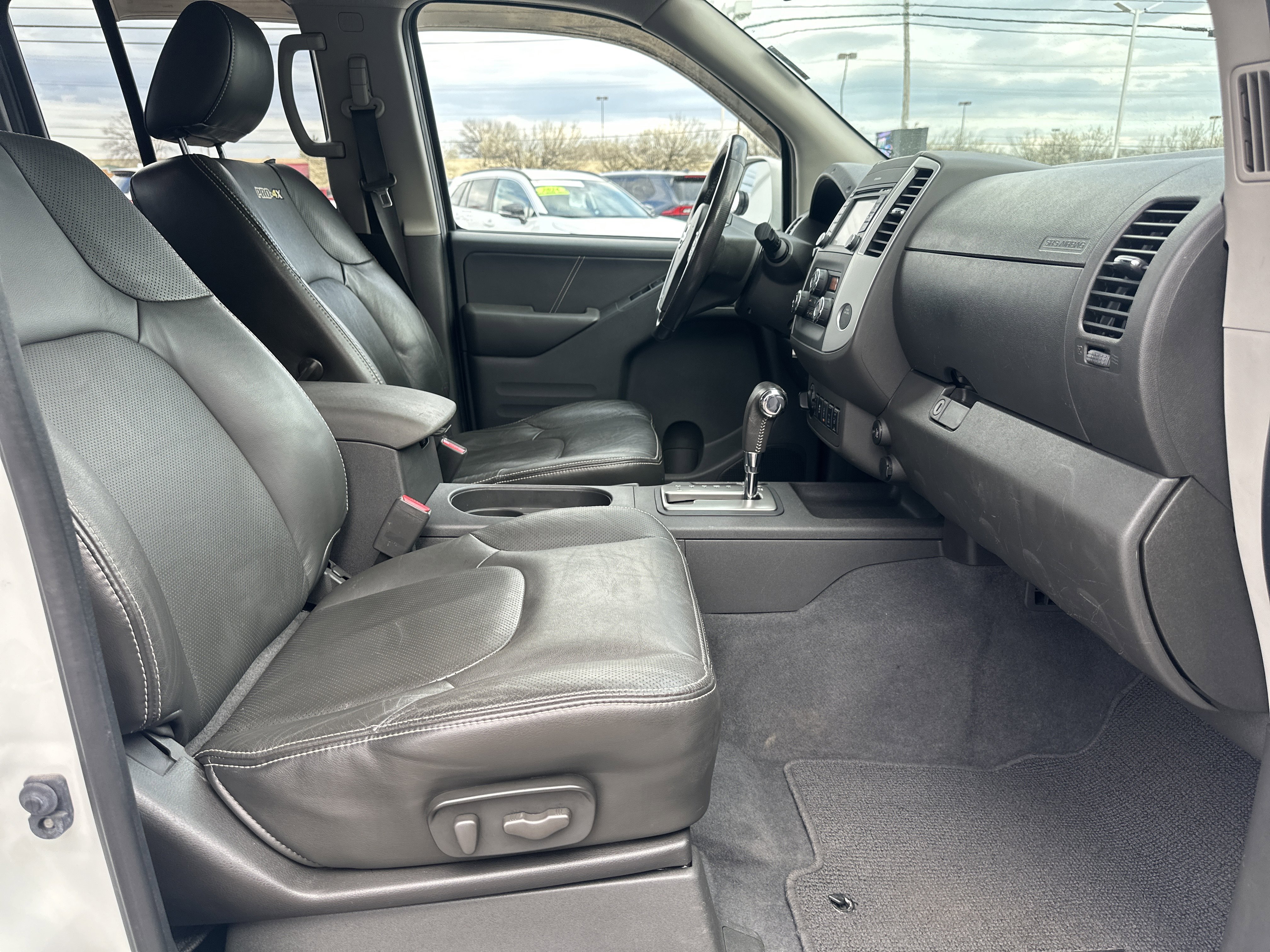 Used 2018 Nissan Frontier PRO-4X w/ Pro-4x Luxury Package image 12