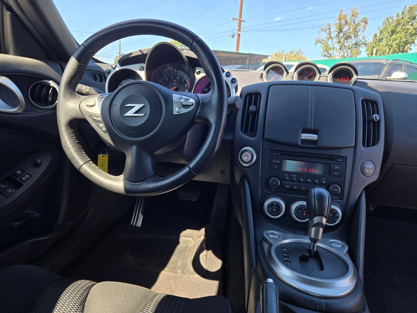 Used 2016 Nissan 370Z Coupe image 15