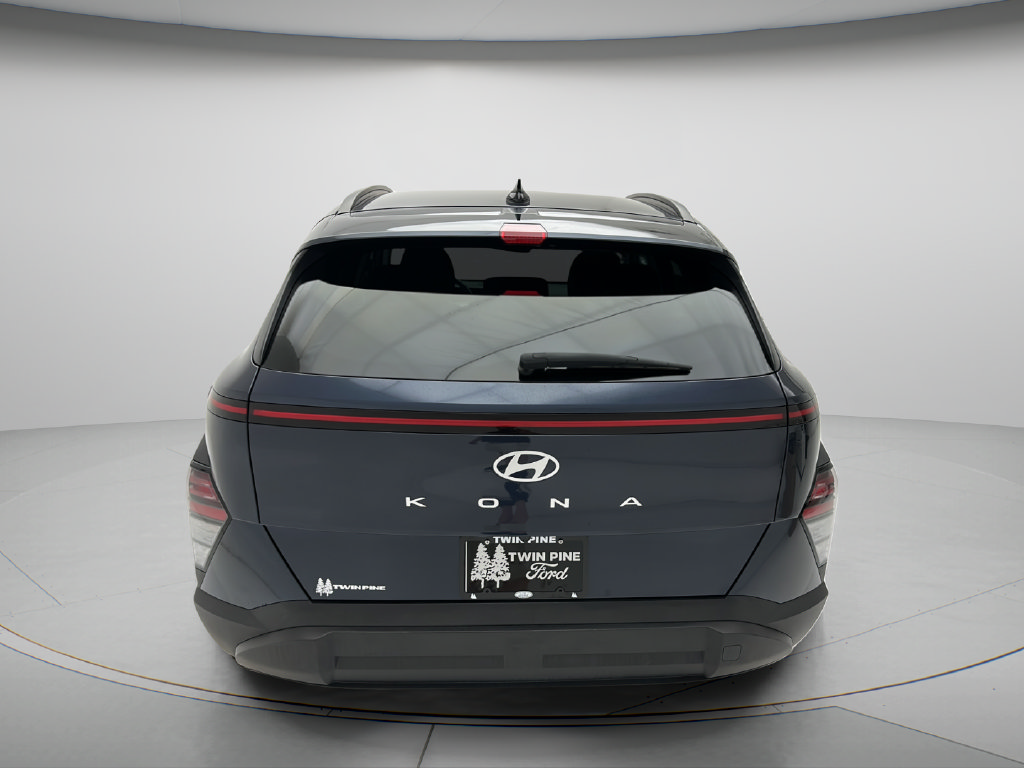 Used 2025 Hyundai Kona SEL FWD image 7