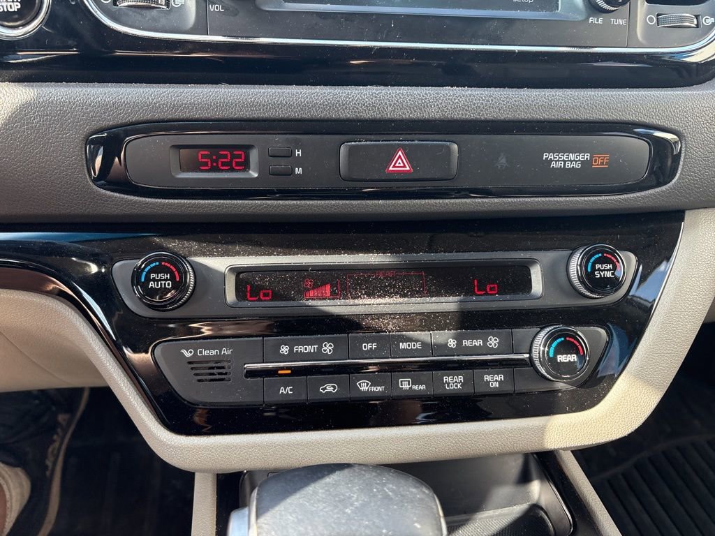 Used 2018 Kia Sedona EX FWD image 22