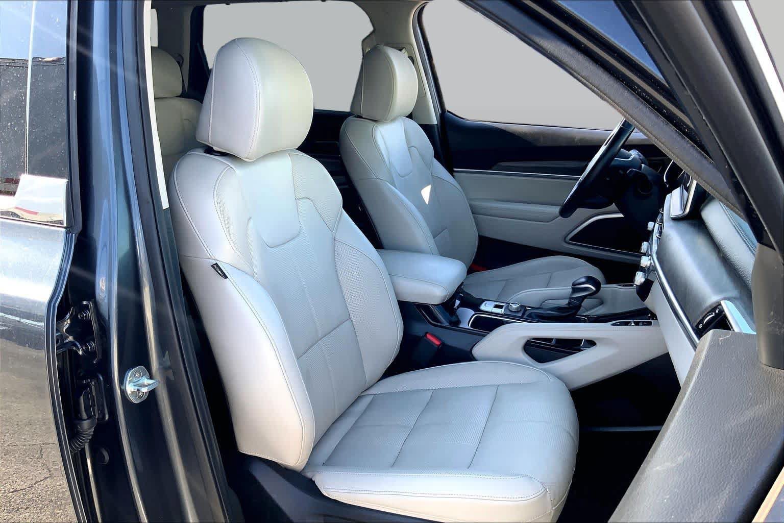 Used 2022 Kia Telluride EX w/ EX Premium Package FWD image 9