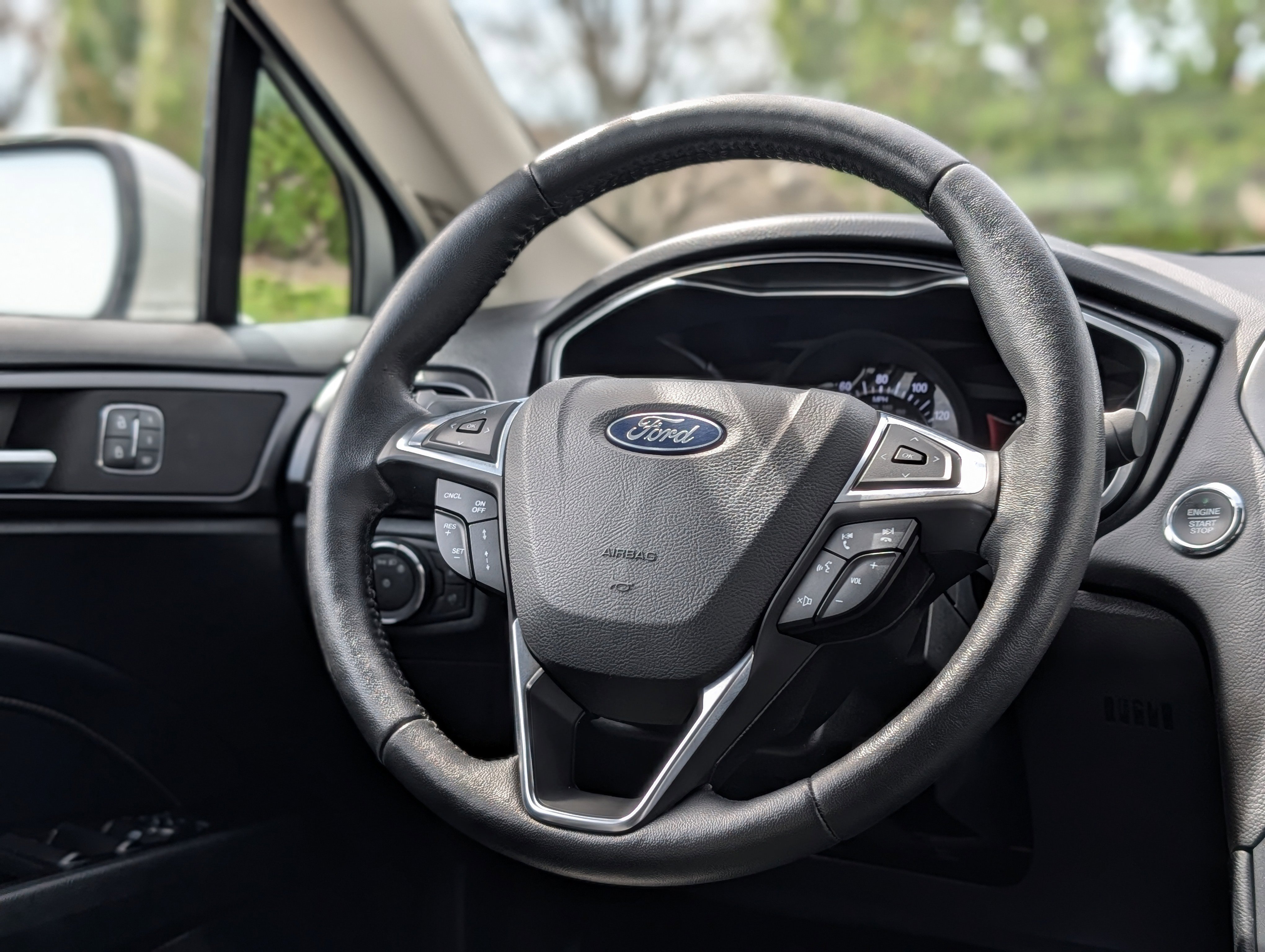 Used 2018 Ford Fusion Titanium FWD image 14