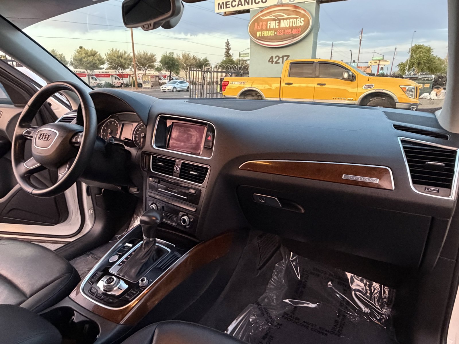 Used 2015 Audi Q5 2.0T Premium Plus w/ Technology Package AWD/4WD image 9