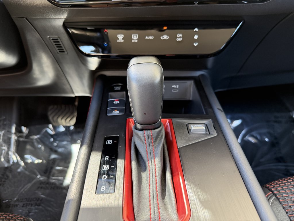 Used 2025 Nissan Kicks SR AWD/4WD image 20