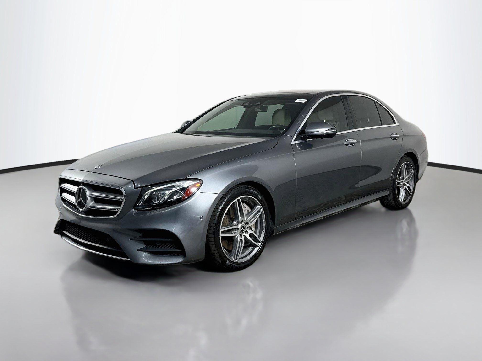 Used 2018 Mercedes-Benz E 300 w/ Premium 3 Package (Q03) image 4