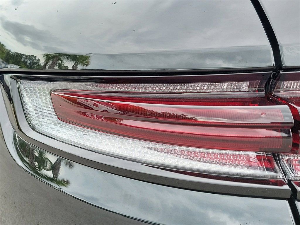 Certified 2025 Porsche Cayenne image 16