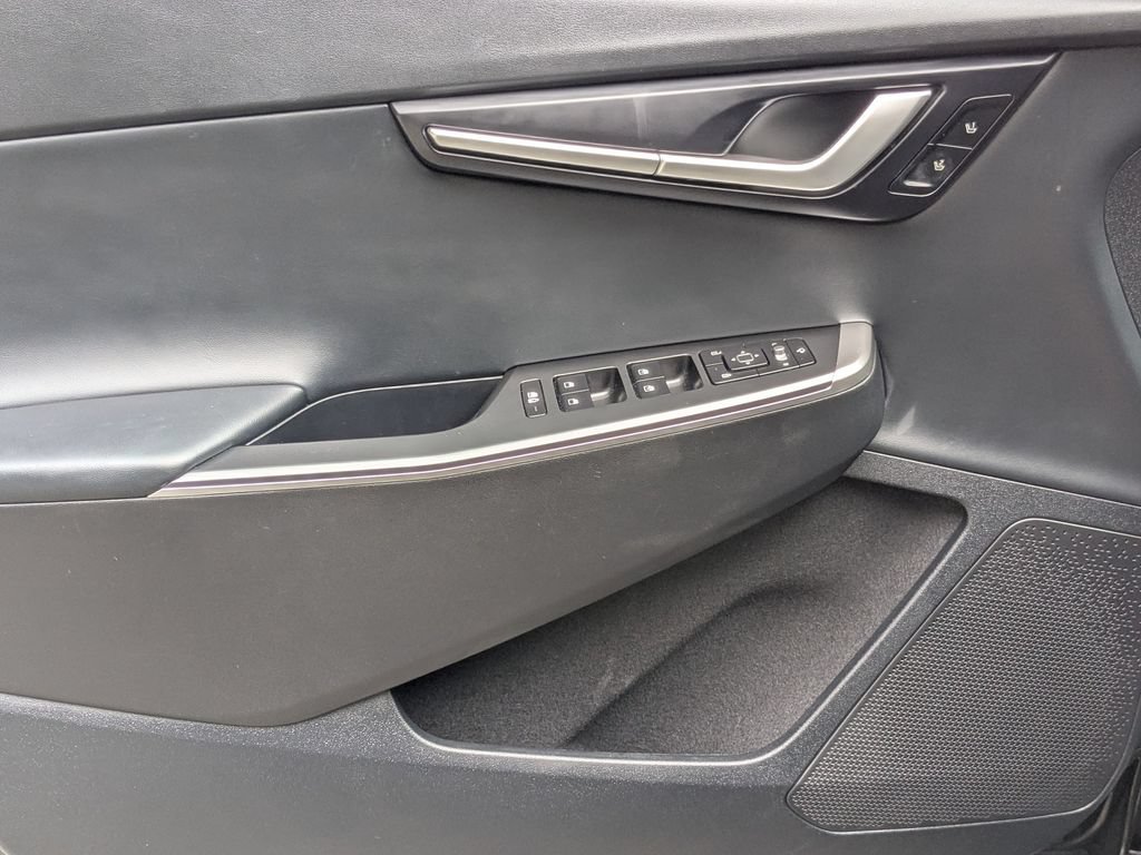 Used 2024 Kia EV6 Light RWD image 11