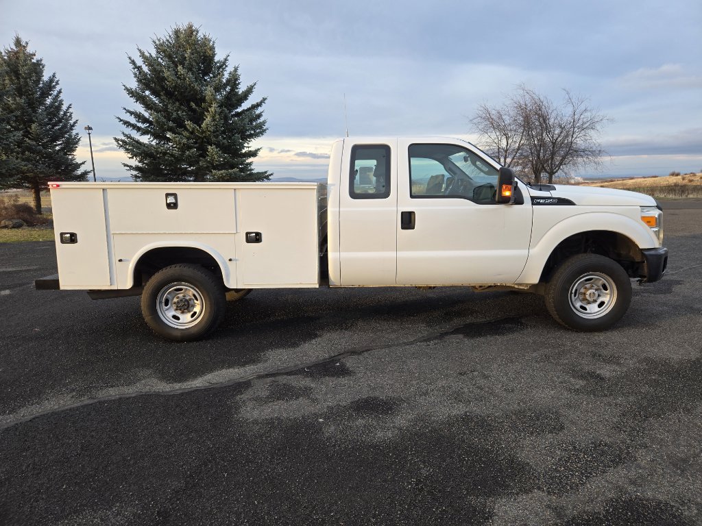 Used 2015 Ford F350 XL image 4