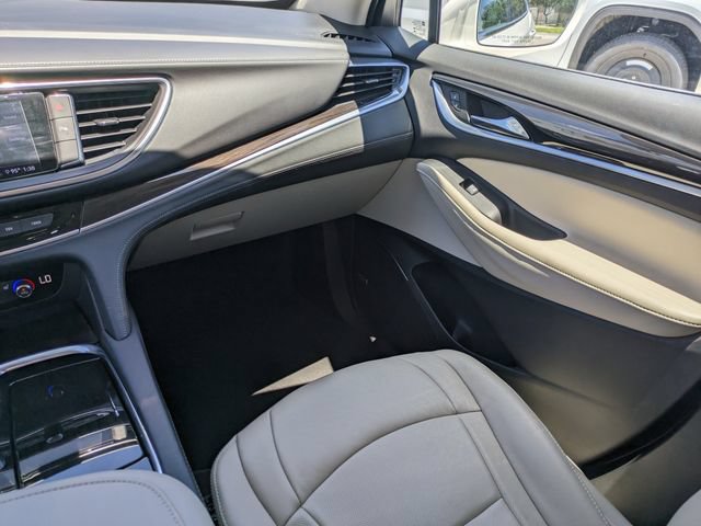 Used 2020 Buick Enclave Essence w/ Sound and Sites Package FWD image 18