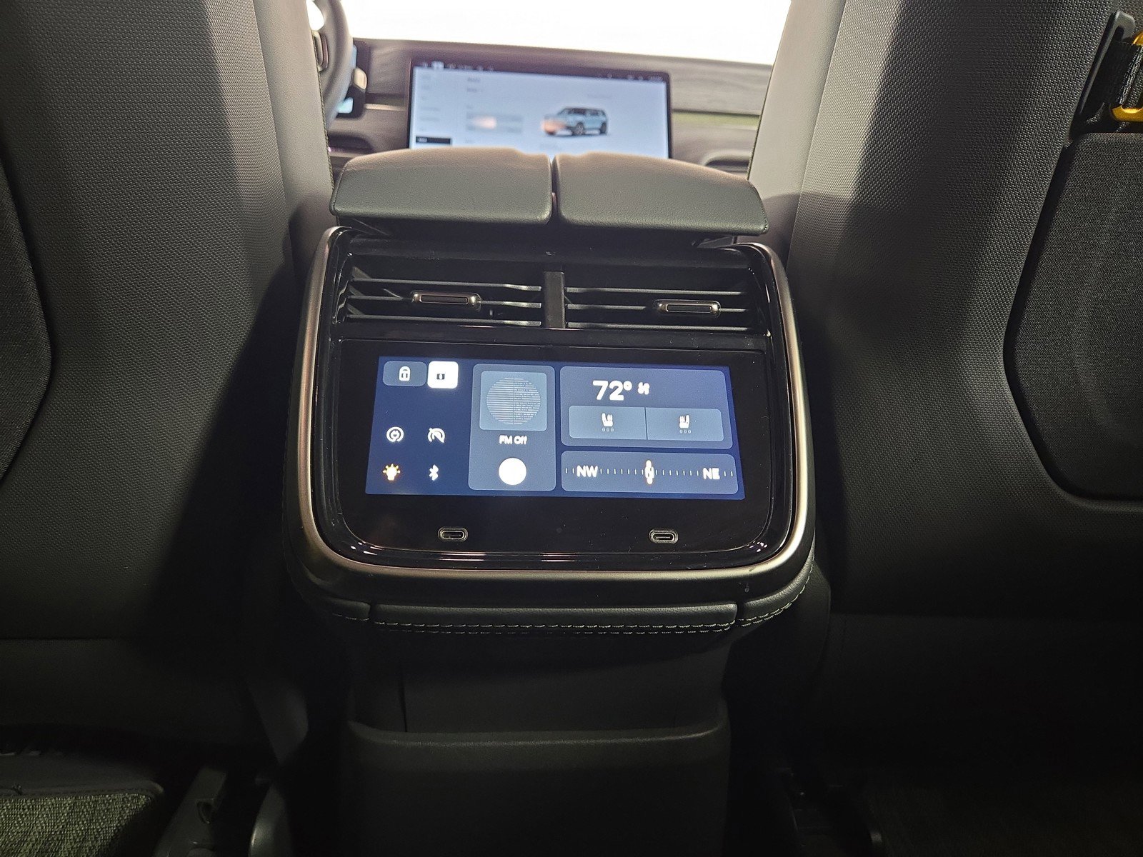 Used 2024 Rivian R1S Adventure AWD/4WD image 30