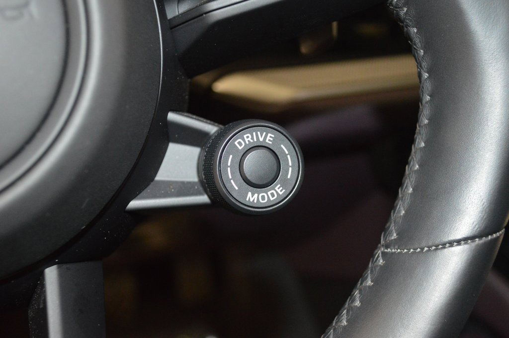 Certified 2025 Porsche Cayenne Coupe image 23