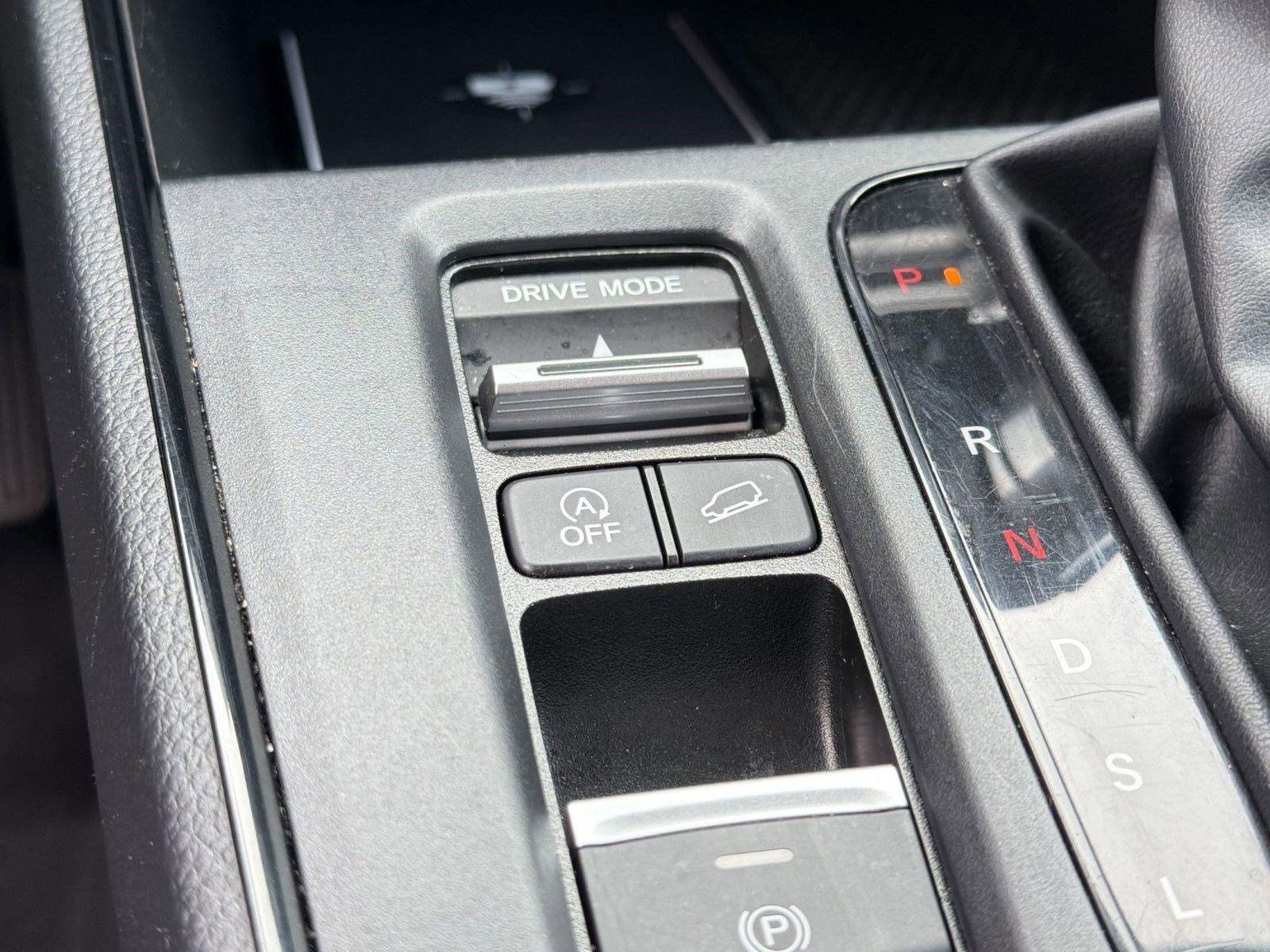 Used 2025 Honda CR-V EX-L image 18
