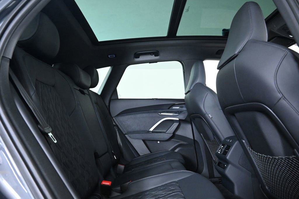 New 2025 Audi SQ5 Premium Plus image 16