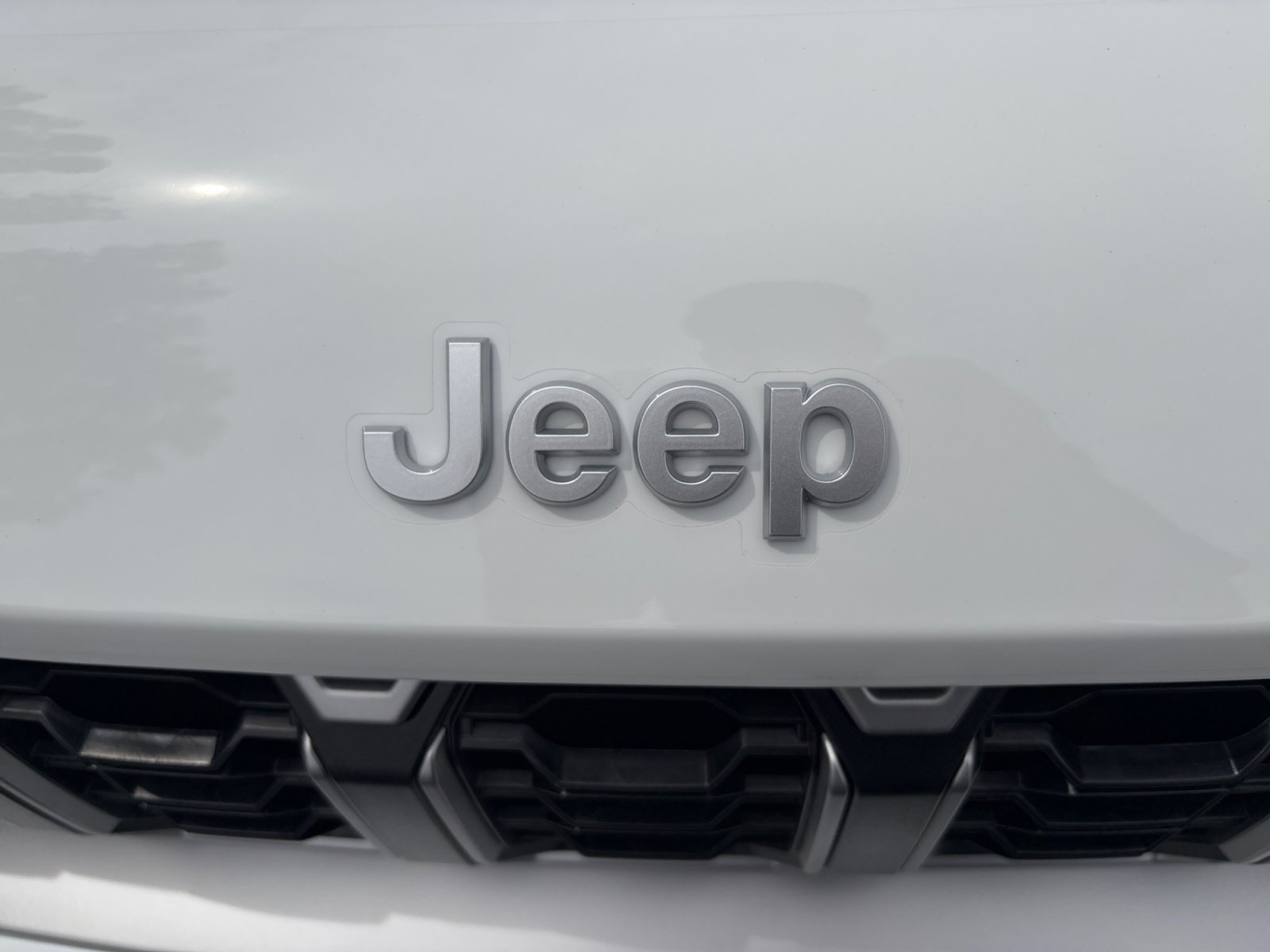 New 2026 Jeep Grand Cherokee Limited w/ Trailer Tow Package AWD/4WD image 9