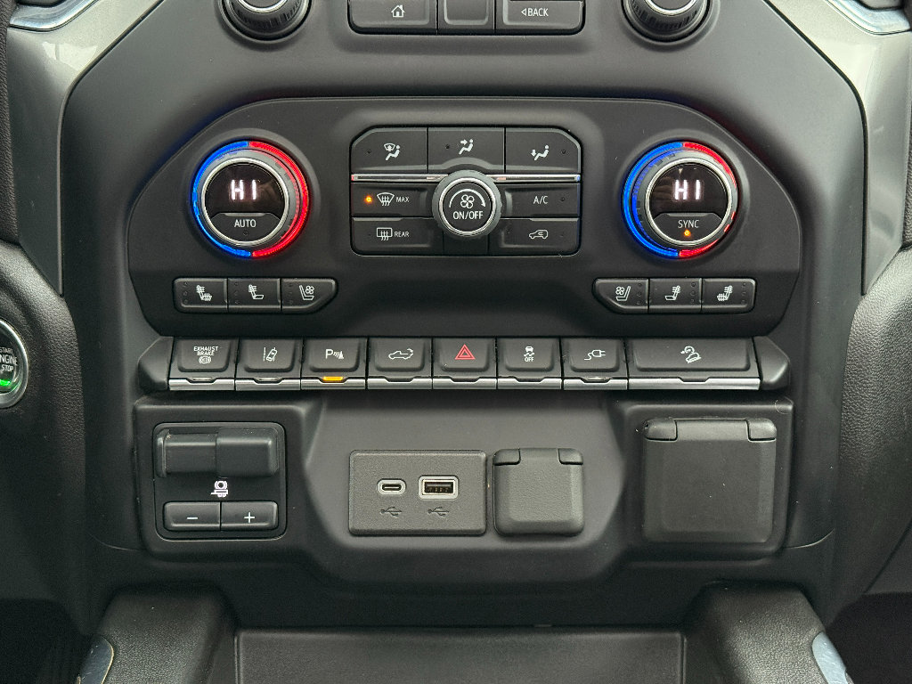 Used 2022 Chevrolet Silverado 2500 LTZ w/ LTZ Convenience Package image 37