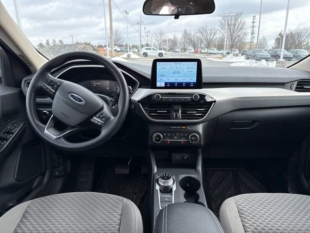 Used 2020 Ford Escape SE image 12
