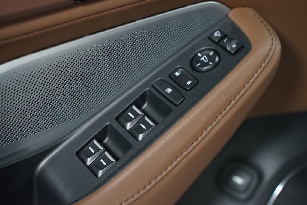 Used 2025 Acura MDX w/ Technology Package image 30