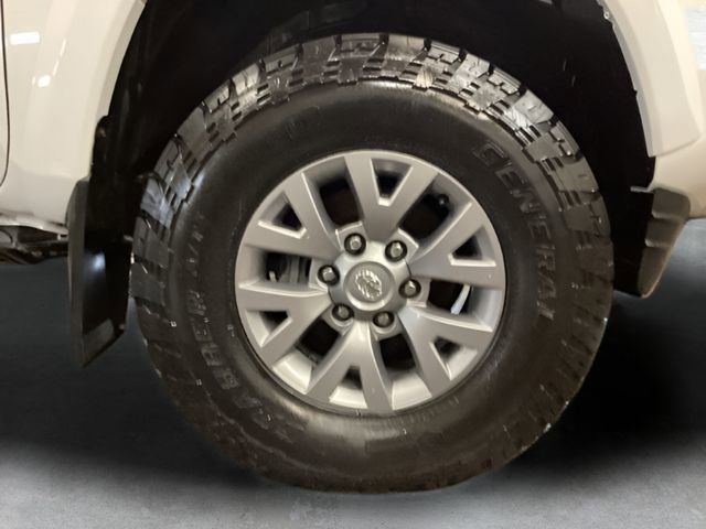 Used 2019 Toyota Tacoma SR5 AWD/4WD image 25