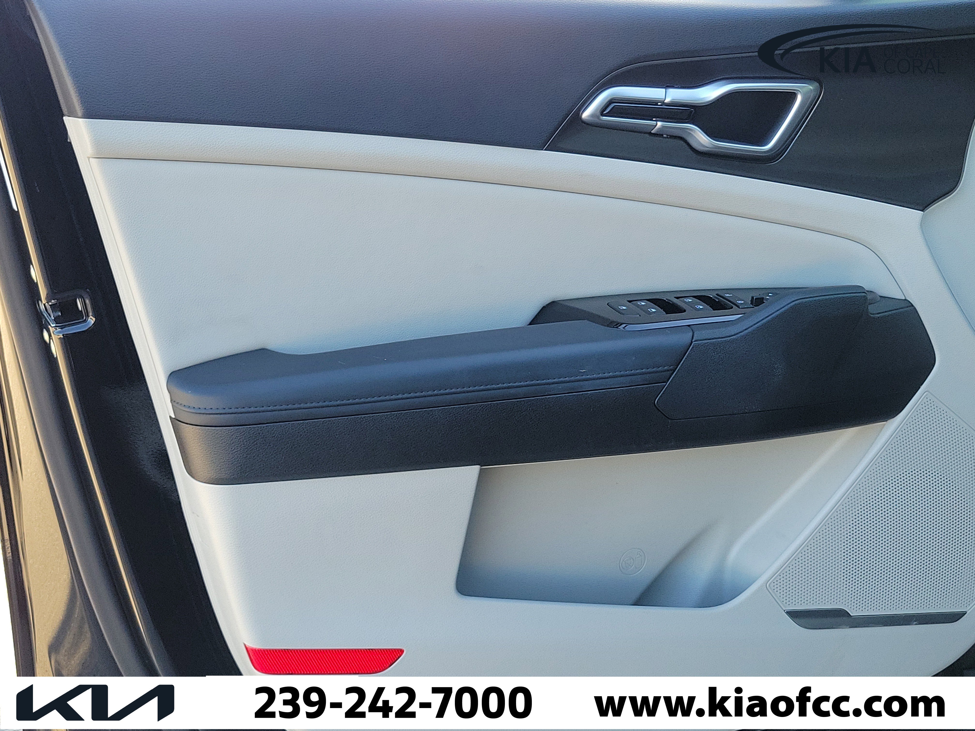 Certified 2025 Kia Sportage EX FWD image 23