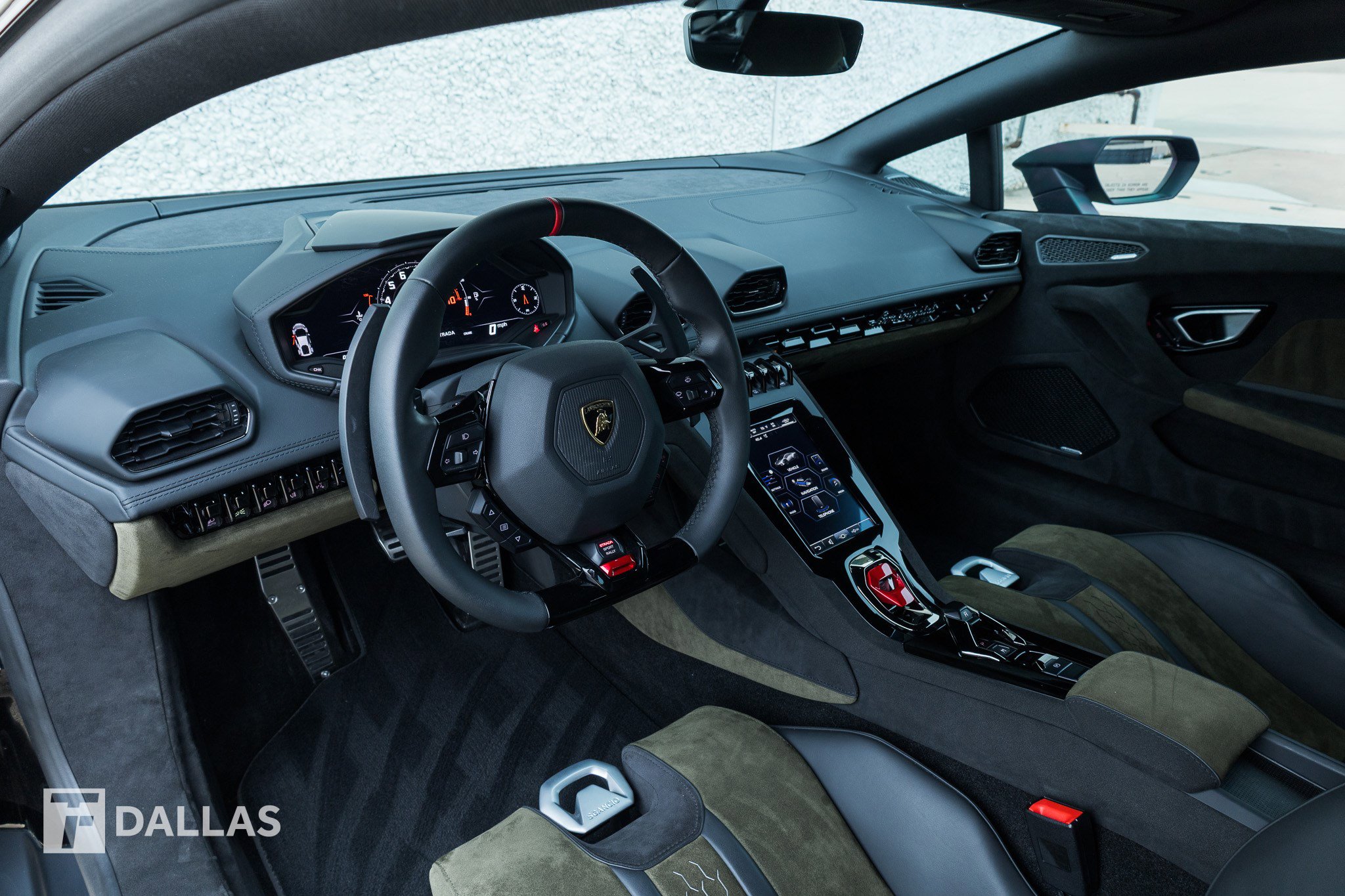 Used 2024 Lamborghini Huracan Sterrato AWD/4WD image 25