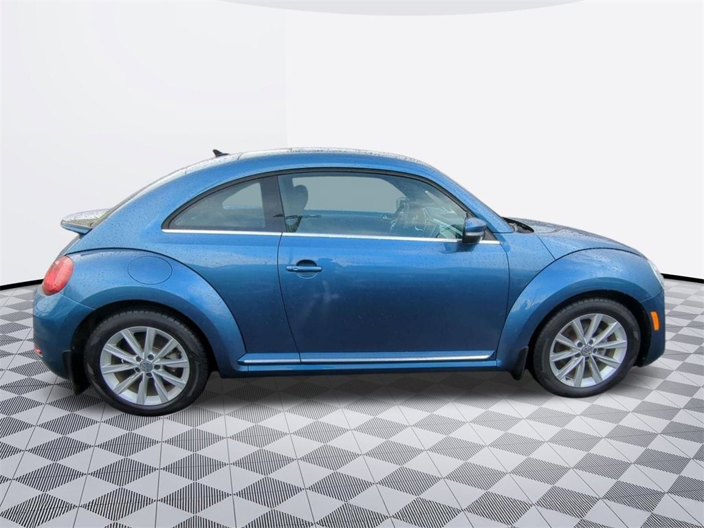 Used 2019 Volkswagen Beetle 2.0T SE image 7