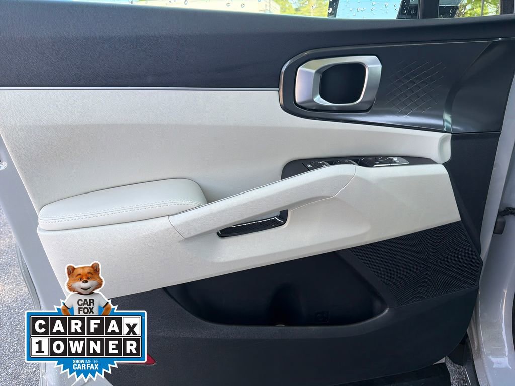 Used 2025 Kia Sorento S FWD image 30