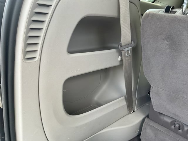Used 2019 Chrysler Pacifica Touring-L Plus w/ Tire & Wheel Group FWD image 12